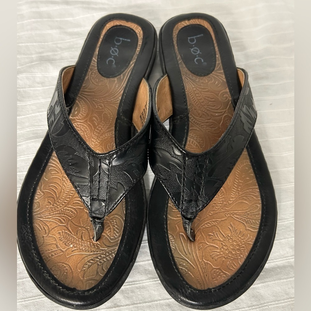 B.O.C. by Born Zita Thong Sandal Black Tooled 7M
